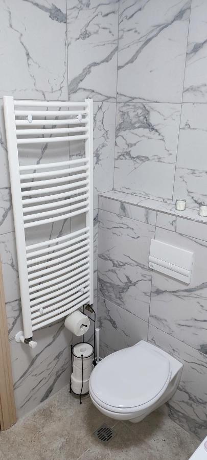 Appartement Jacuzzi Belle View Sinaia-Free Parking Extérieur photo